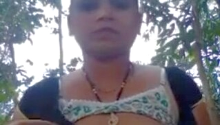 INDIAN AUNTY SHOWING BOOBS AND PUSSY IN THE JUNGLE milf